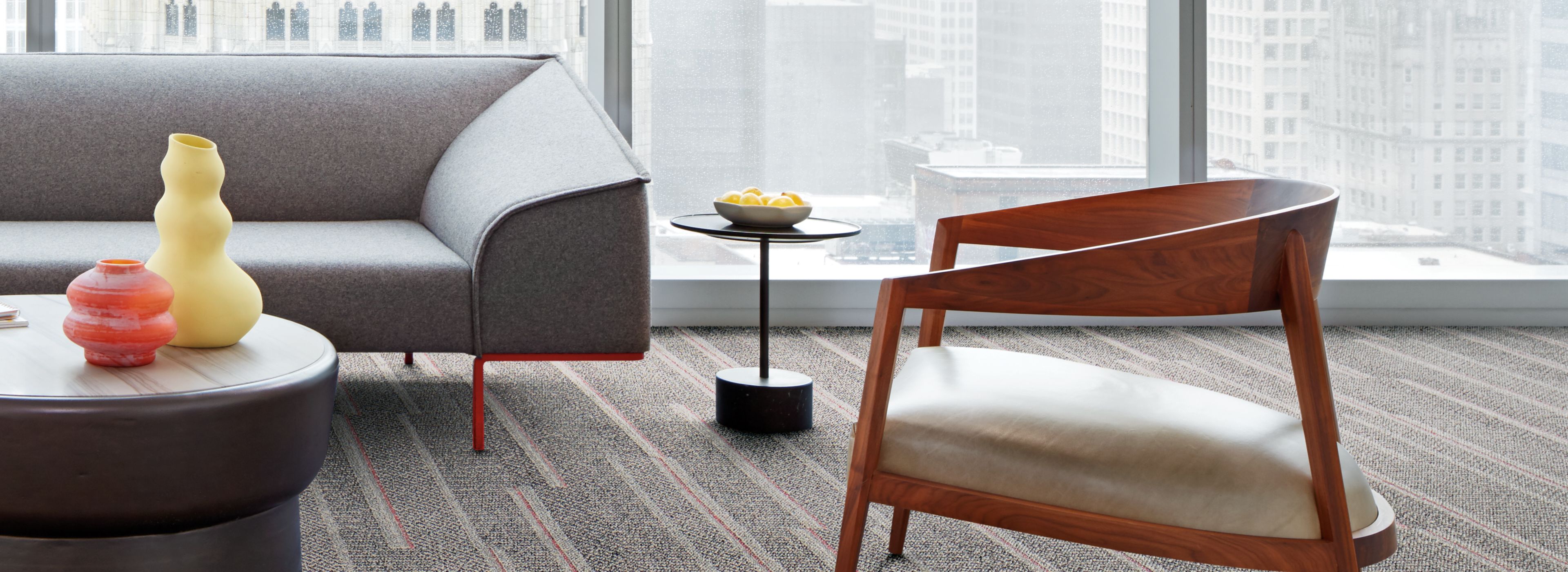 Interface Simple Sash plank carpet tile in common are with chairs número de imagen 1